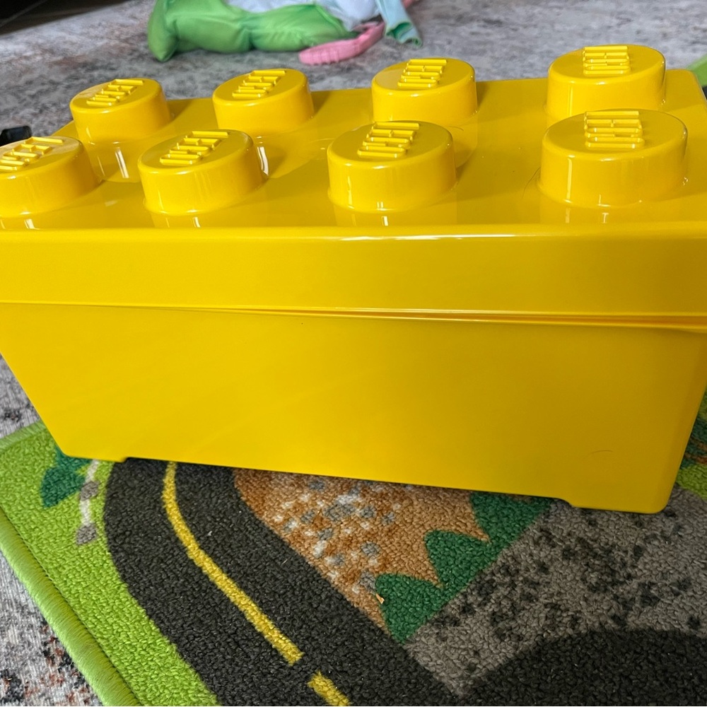 LEGO box with LEGOS